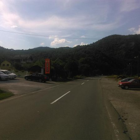 Karavan 123 Raška Esterno foto