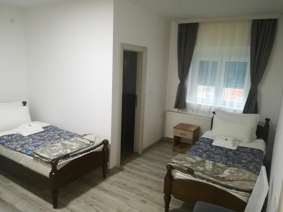Karavan 123 Raška Esterno foto