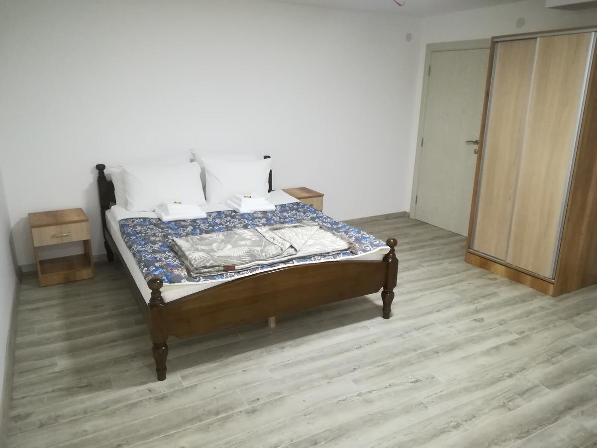 Karavan 123 Raška Esterno foto