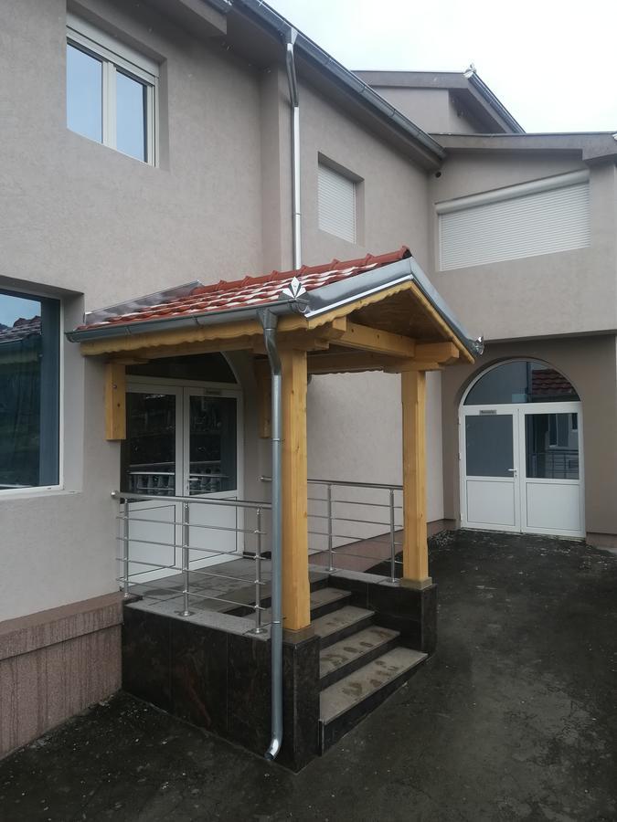 Karavan 123 Raška Esterno foto