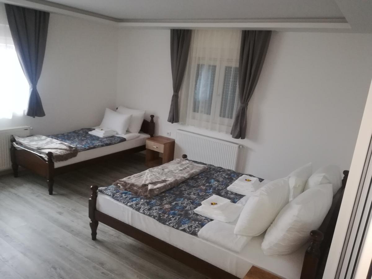 Karavan 123 Raška Esterno foto
