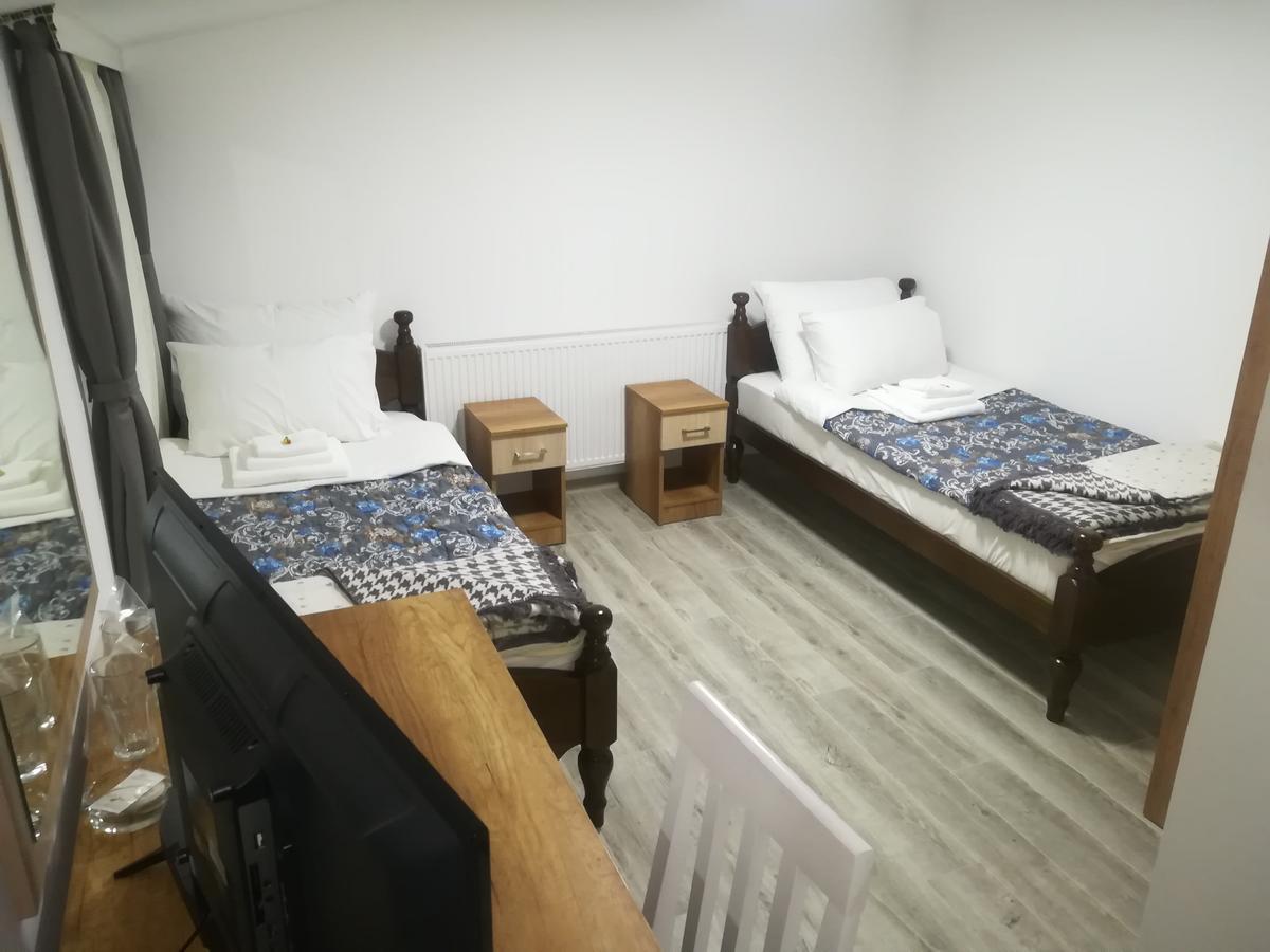 Karavan 123 Raška Esterno foto