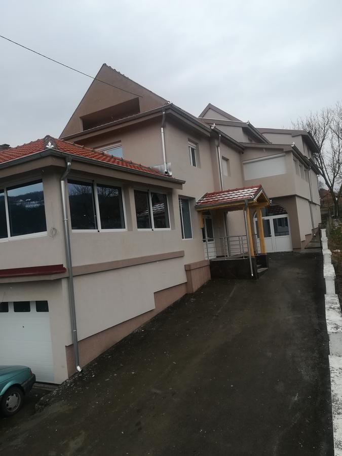 Karavan 123 Raška Esterno foto