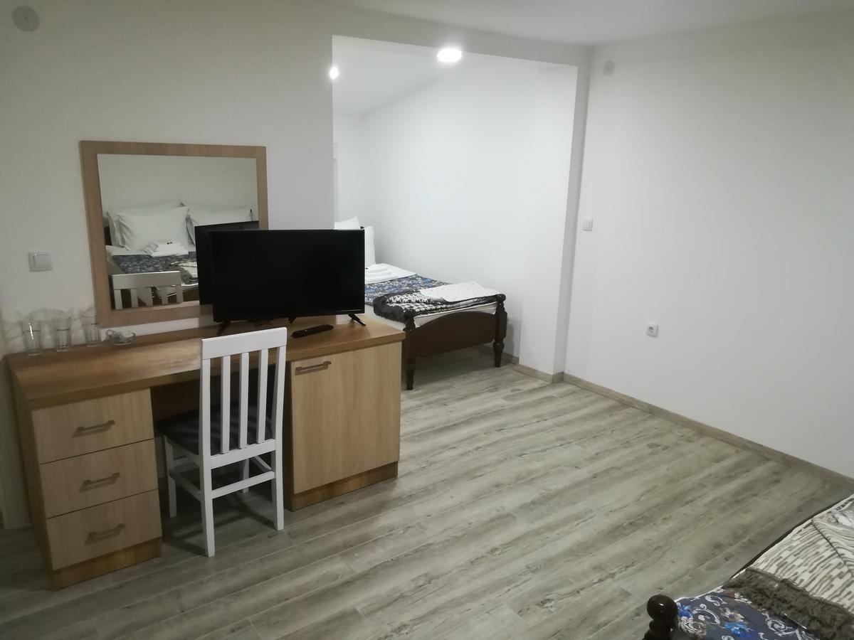Karavan 123 Raška Esterno foto