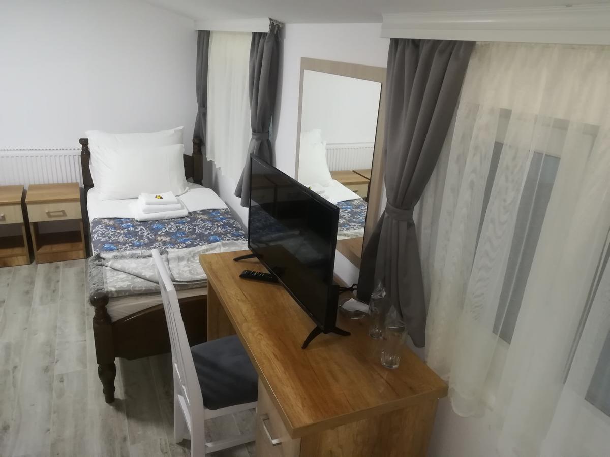Karavan 123 Raška Esterno foto