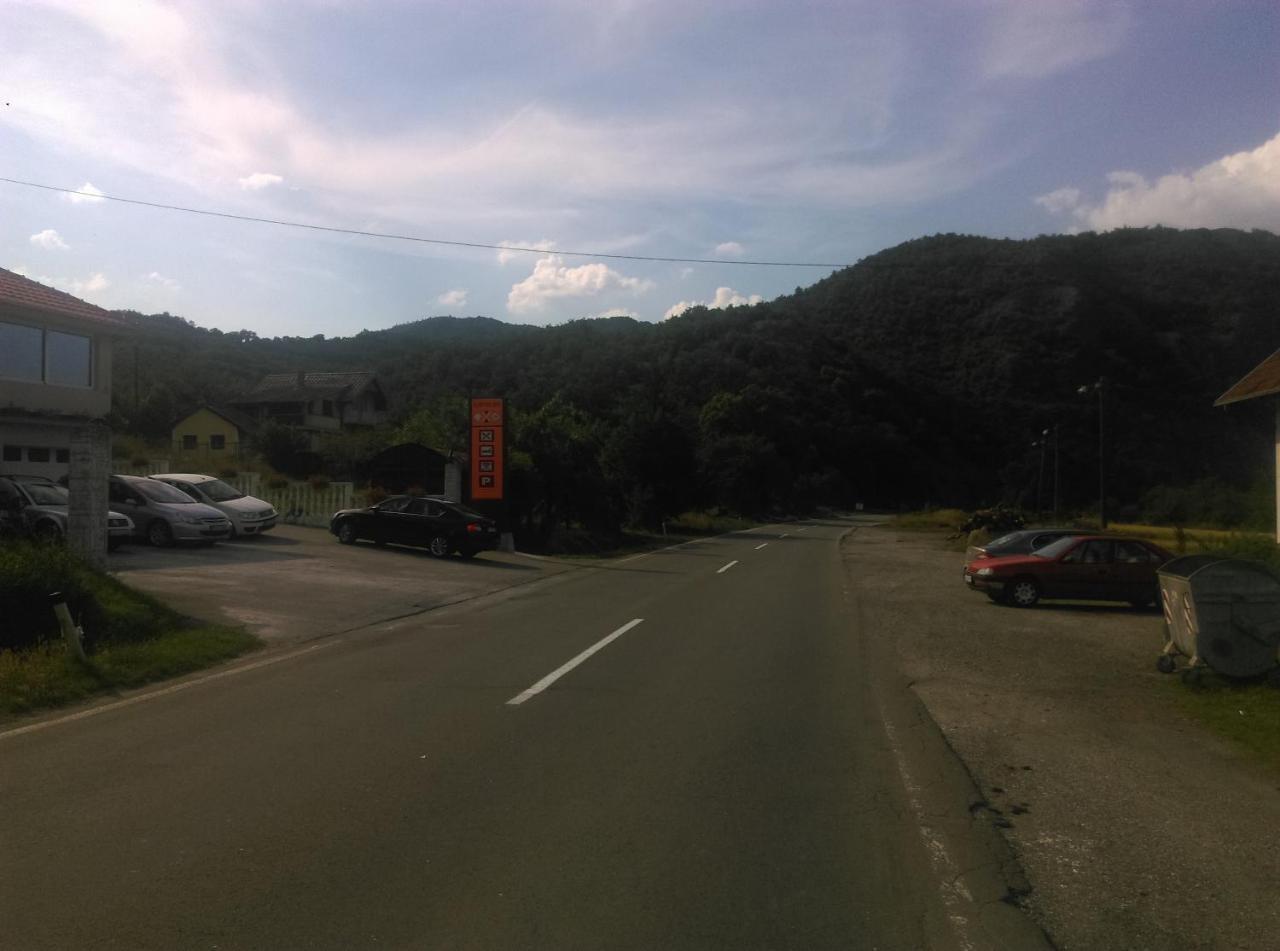 Karavan 123 Raška Esterno foto